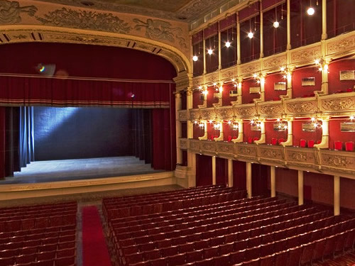 teatro politeama e greco lecce foto